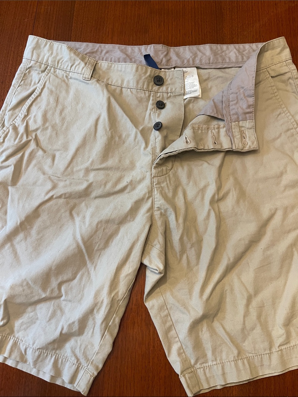 H&M Men's Chino Shorts in Light Khaki
